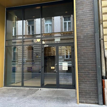 Comfort Court Apartment - Free Parking, Balcony Budapeszt Zewnętrze zdjęcie